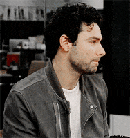 Aidan Turner GIFs - Find & Share on GIPHY