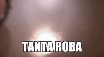 humarojo tanta roba alex magni GIF