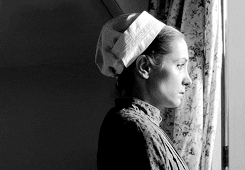 joanne froggatt | Tag | PrimoGIF