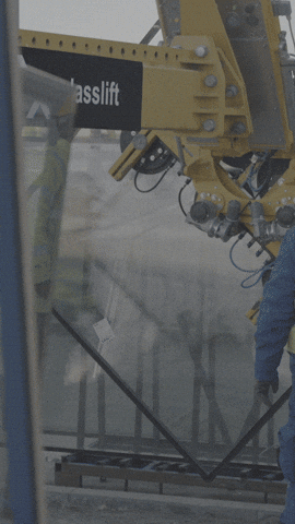 Glasslift GIF