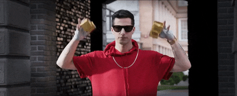 GIF Homme qui déroule des préservatifs