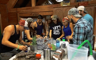 200.gif?cid=fc005b0824ff25d06af8adfbe5226095fc38d38f440b32d2&rid=200.gif&ct=g