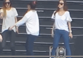 thuthuthu  GIF