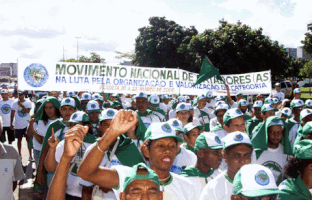 mncr mncr 16 anos GIF