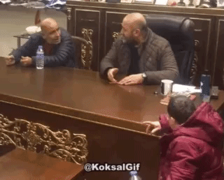 giphy.gif