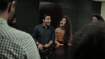 Sagradoedu Sing GIF