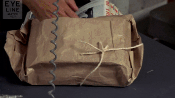 eyeline-match lanuitamericaine ( 1973 ) director : francoistruffaut eyelinematch eyelinematchcinema  luisbuÃ±uel carltheodordreyer ernstlubitsch ingmarbergman jeanlucgodard alfredhitchcock robertorossellini howardhawks robertbresson arthouse arthousefilm artfilm  filmdirector GIF