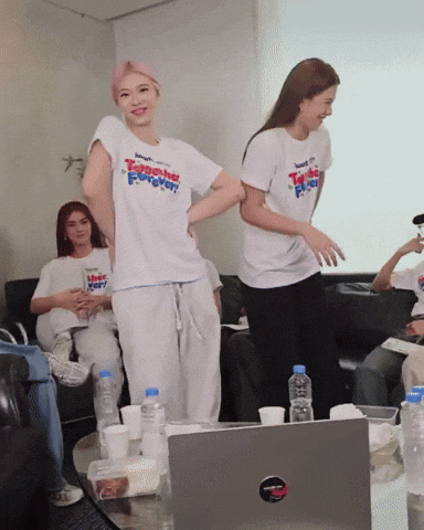 Bini Aiah GIF