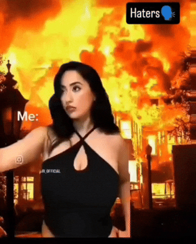 Queen Diva GIF