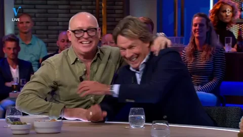 giphy.webp?cid=6c09b9521j784gpljlv6oc35hy4kfdq76nryccuxq4a3e7p2&ep=v1_internal_gif_by_id&rid=giphy.webp&ct=g