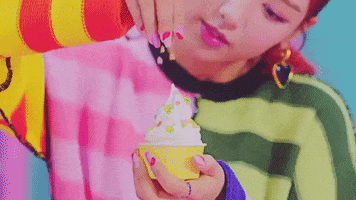K-Pop Cupcake GIF by LIGHTSUM