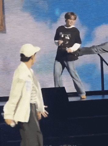 I Didnt See Anything GIF
