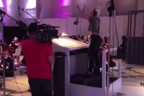 giphy.gif?cid=2154d3d7hnd2pb63fqtrqqjzkt